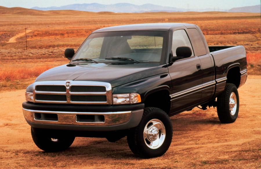  Dodge Ram Heavy Duty 1994 года  (фото 7 из 17)